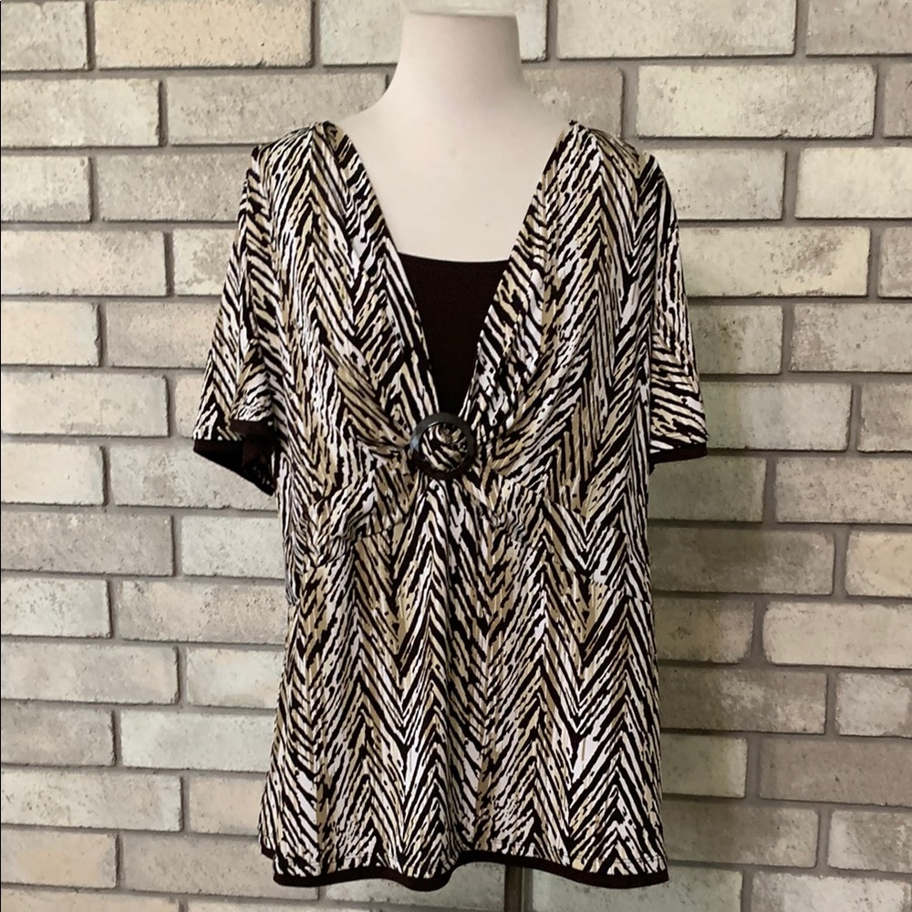 JM Collection Black White and Tan Patterned V-Neck Top with Buckle Detail